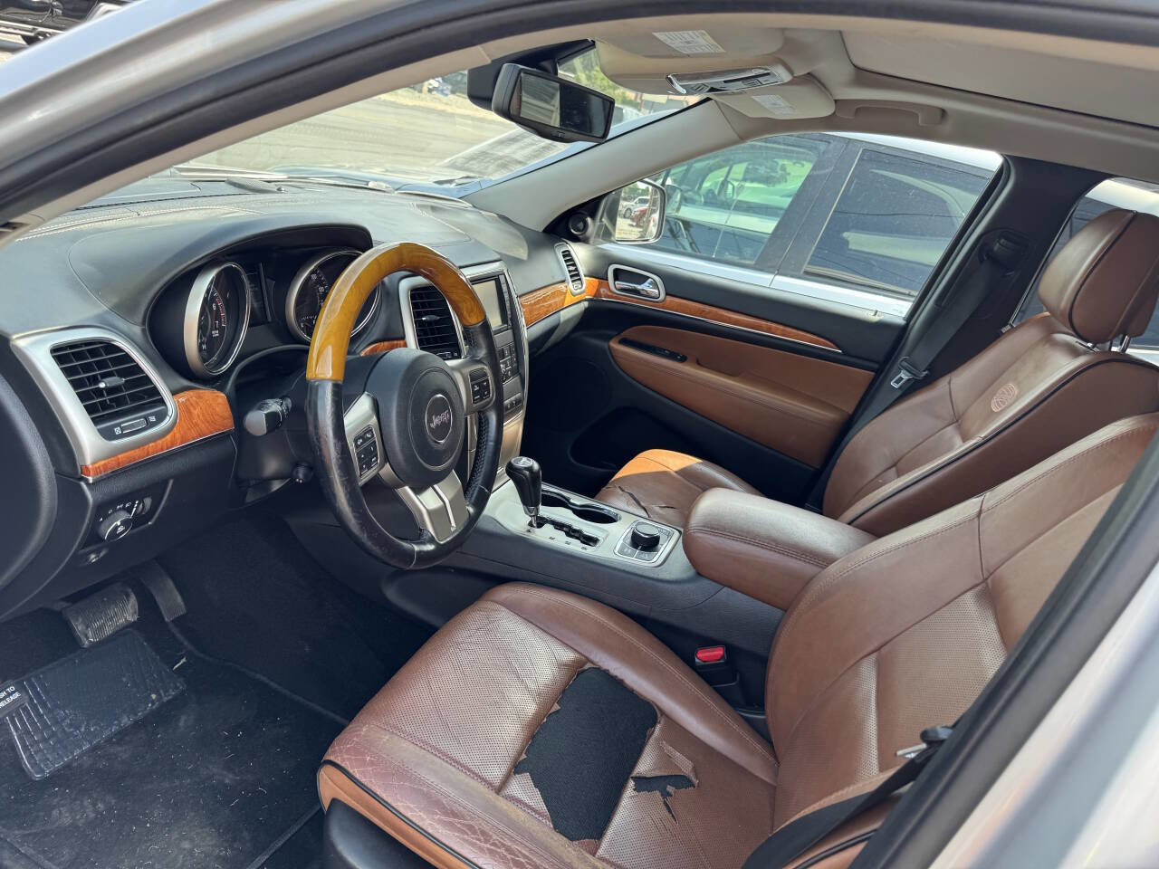 Used 2012 Jeep Grand Cherokee Overland image 39