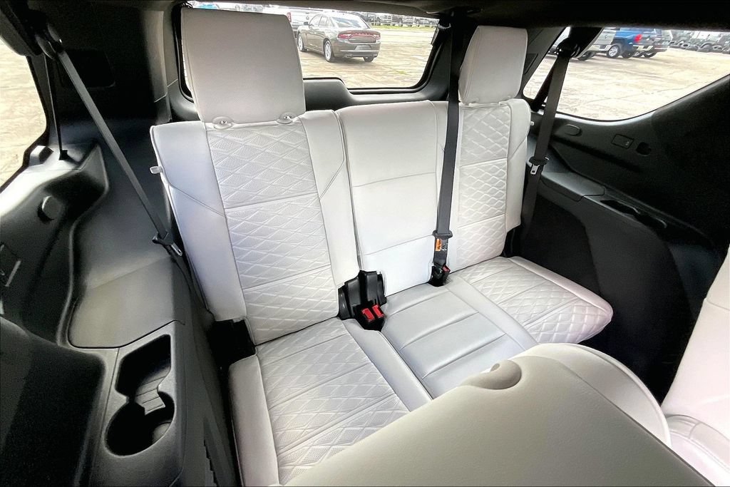 Used 2026 Cadillac Escalade V w/ LPO, ONYX Package AWD/4WD image 37