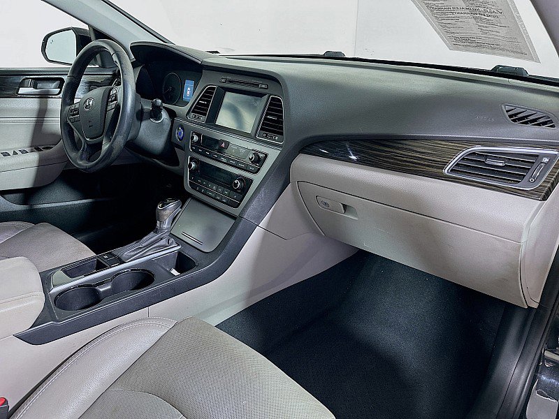 Used 2017 Hyundai Sonata Limited image 30