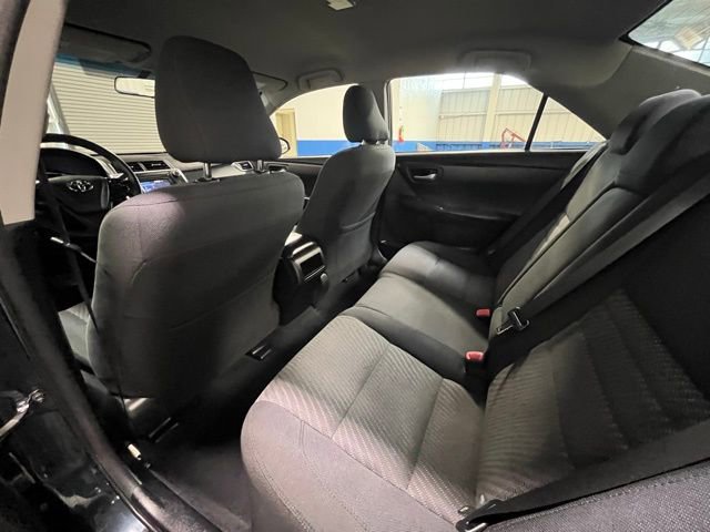 Used 2017 Toyota Camry LE image 13