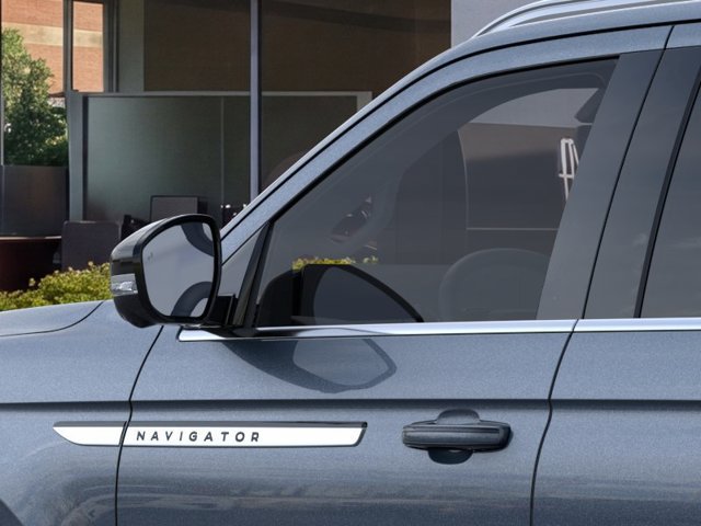 New 2025 Lincoln Navigator L Reserve AWD/4WD image 20