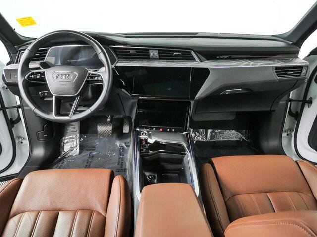 Used 2022 Audi e-tron Chronos w/ Chronos Package AWD/4WD image 28