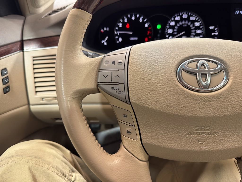 Used 2009 Toyota Avalon Limited FWD image 26