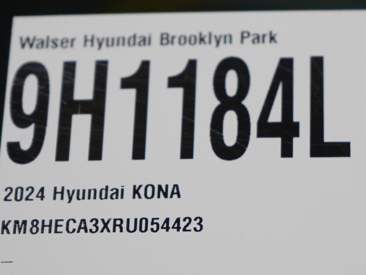 Certified 2024 Hyundai Kona Limited AWD/4WD image 33
