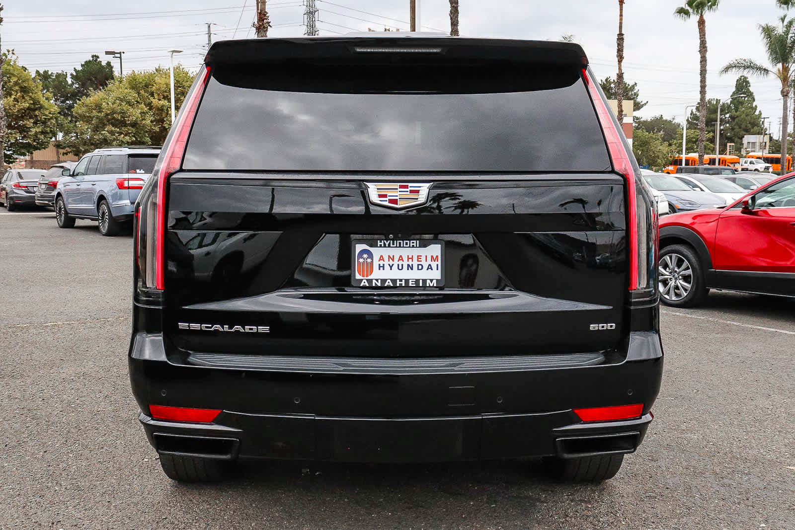 Used 2023 Cadillac Escalade Premium Luxury AWD/4WD image 8