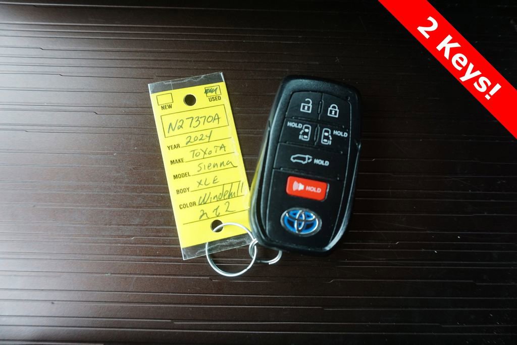 Used 2024 Toyota Sienna XLE w/ XLE Plus Package image 33