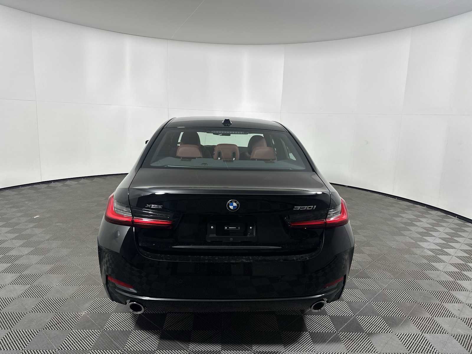 New 2026 BMW 330i xDrive Sedan w/ Convenience Package image 2