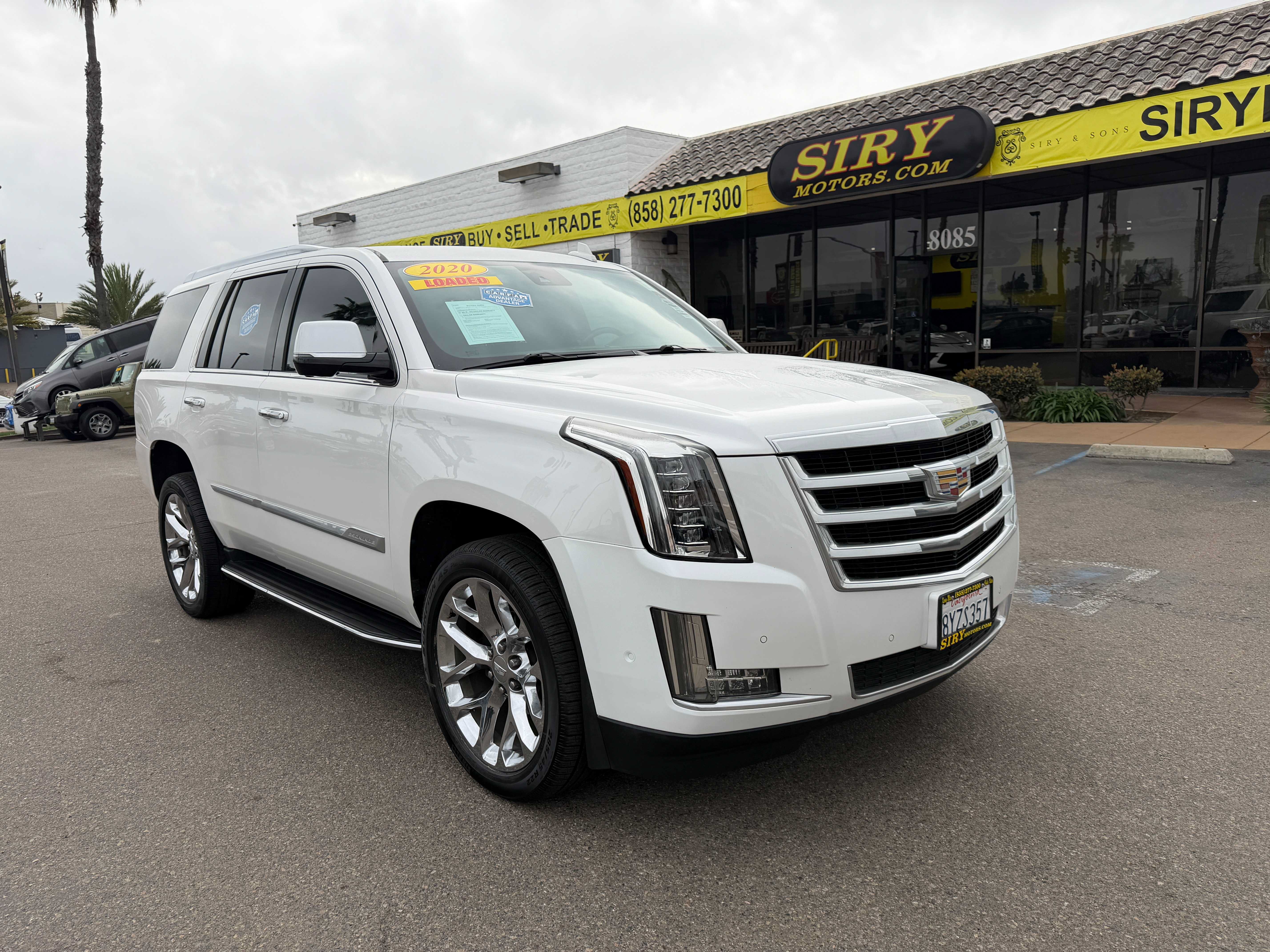 Used 2020 Cadillac Escalade Luxury RWD image 1