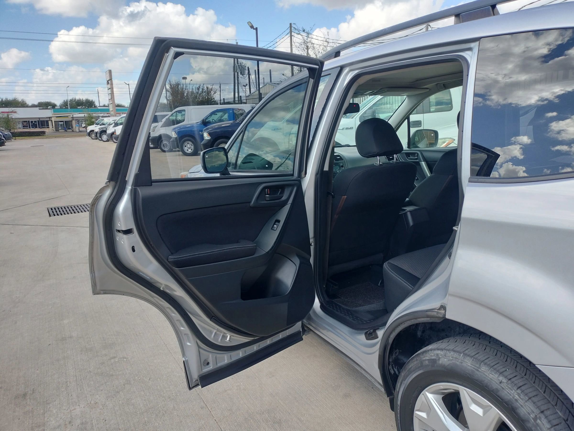 Used 2014 Subaru Forester 2.5i Premium image 25