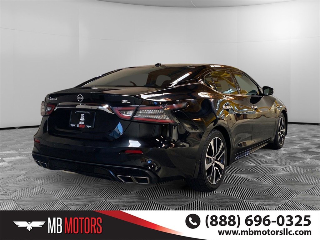Used 2023 Nissan Maxima SL image 2