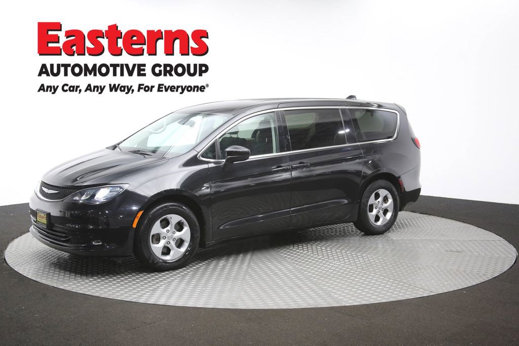Used 2017 Chrysler Pacifica LX w/ Tire & Wheel Group FWD image 55
