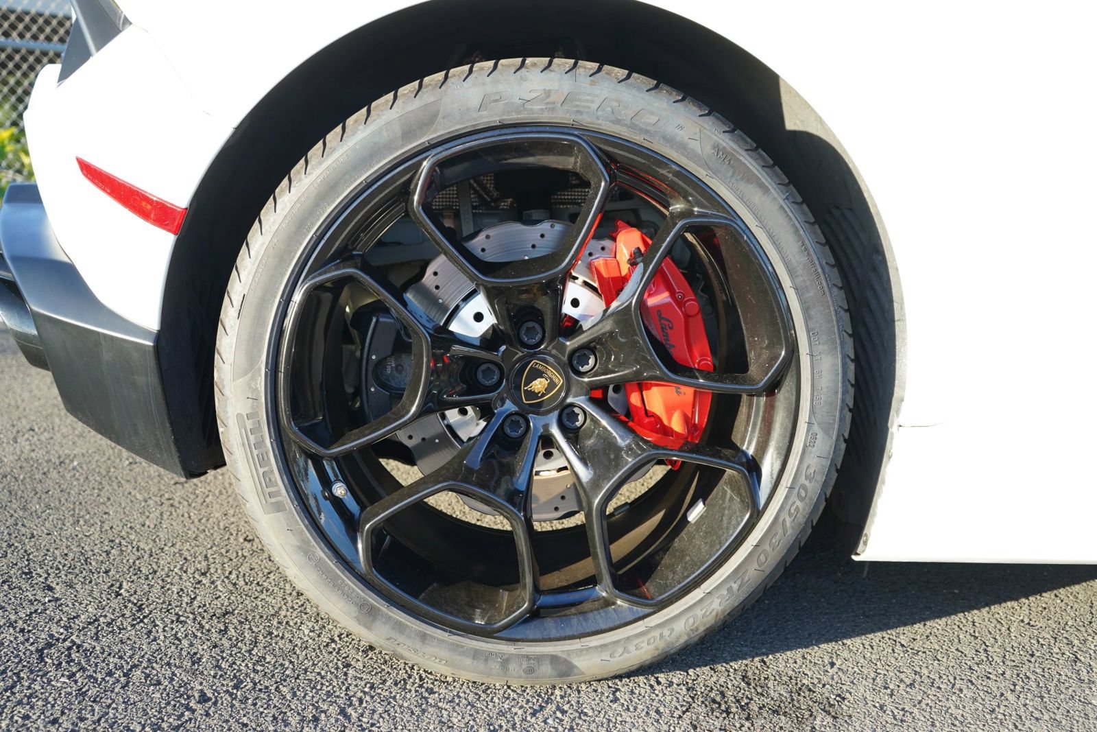 Used 2019 Lamborghini Huracan LP 580-2 RWD image 8