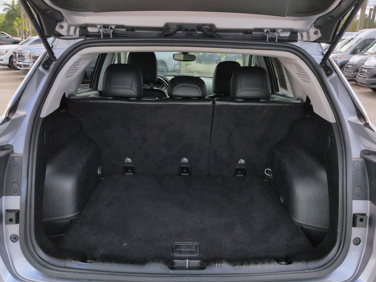 Used 2019 Jeep Compass Latitude FWD image 13