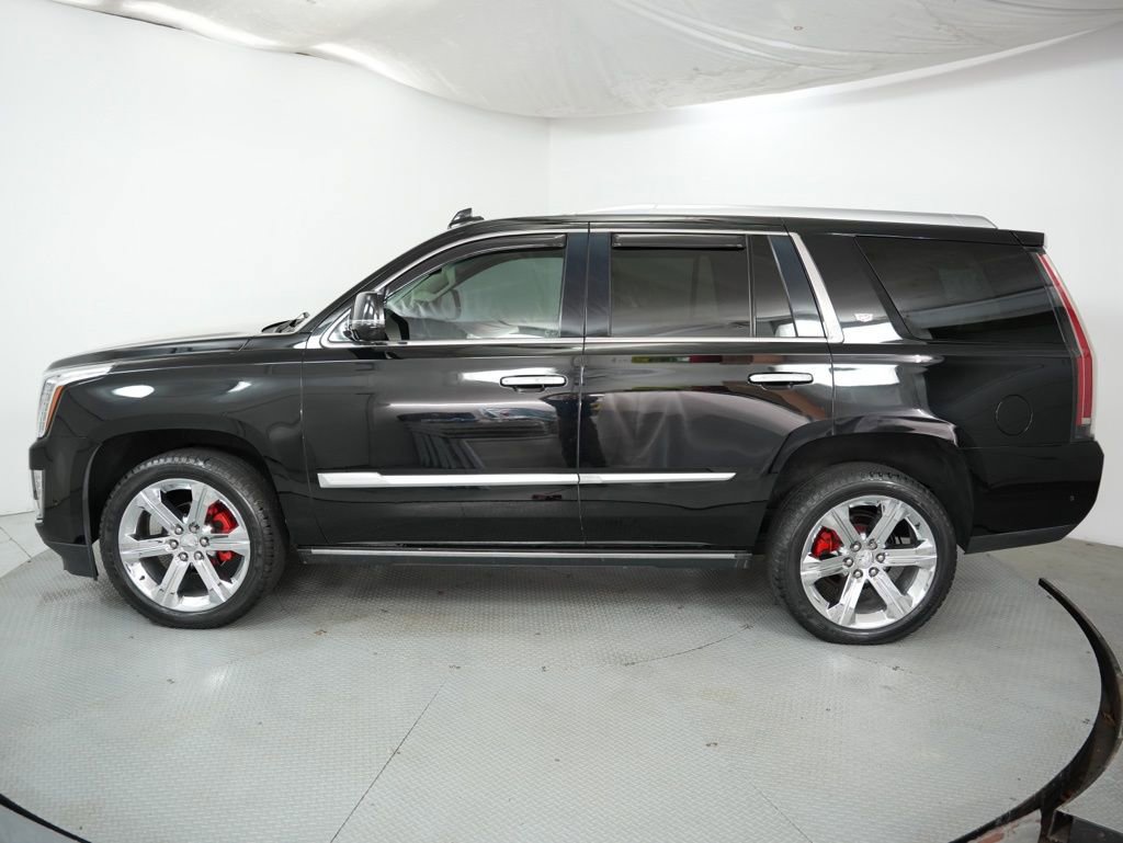 Used 2018 Cadillac Escalade Premium Luxury image 4
