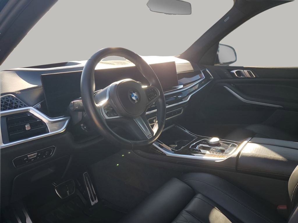 Used 2023 BMW X7 xDrive40i w/ M Sport Package image 29