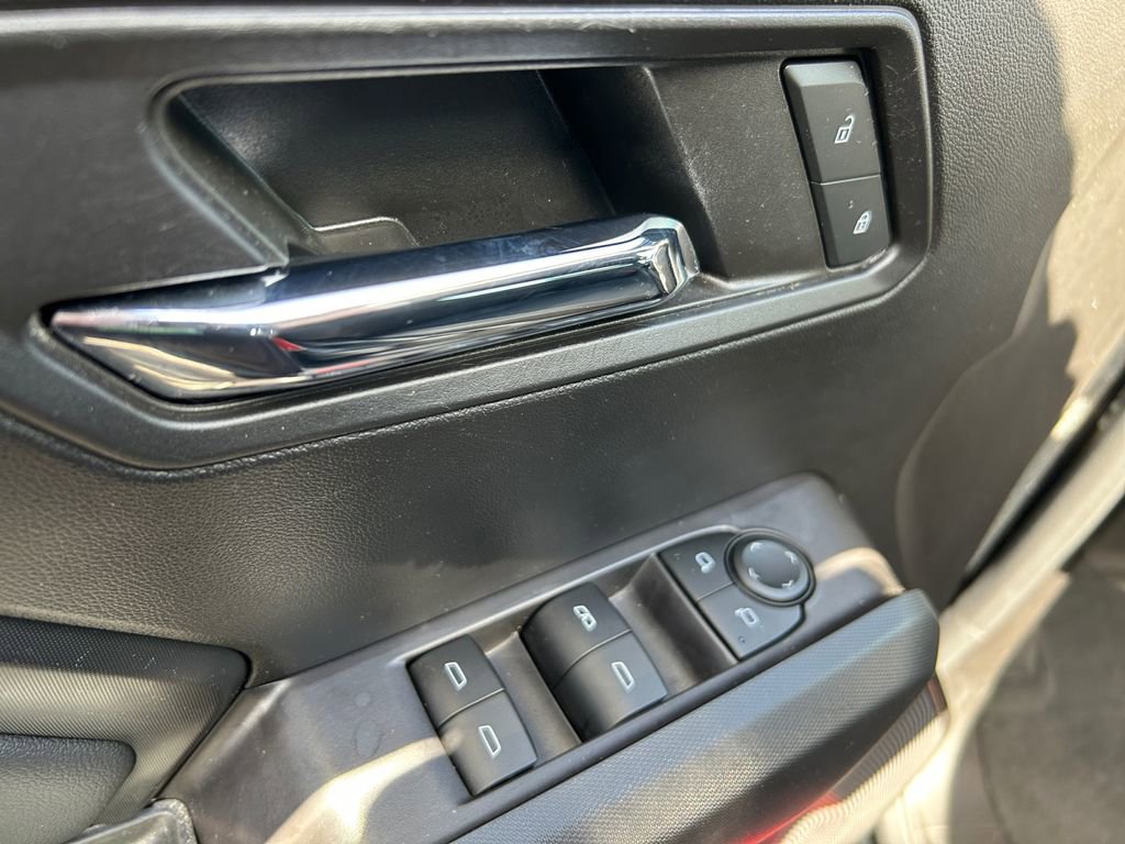 Used 2023 Chevrolet Colorado LT w/ LT Convenience Package AWD/4WD image 23