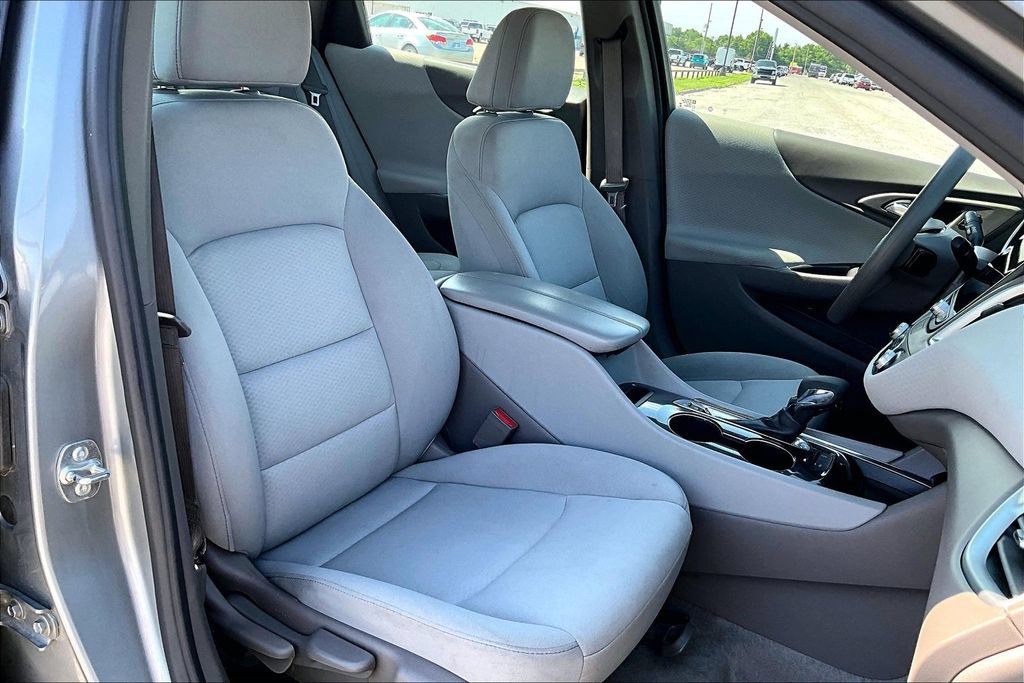 Used 2024 Chevrolet Malibu LT FWD image 7