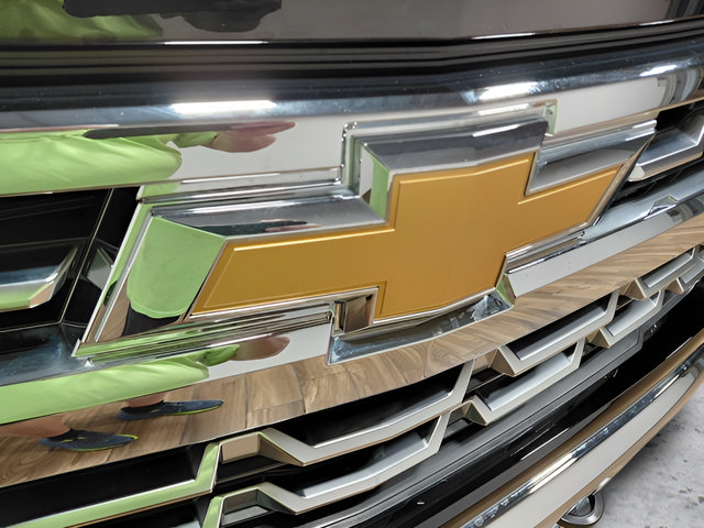 Used 2024 Chevrolet Silverado 1500 LTZ w/ Technology Package AWD/4WD image 19