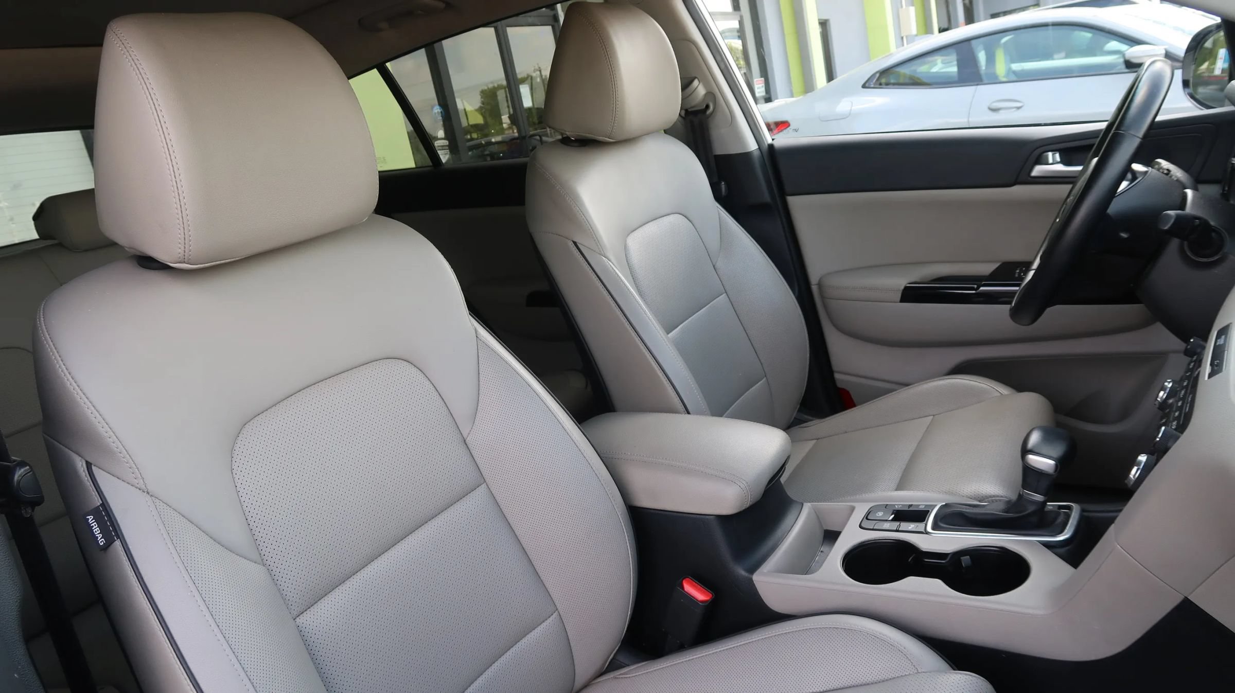 Used 2020 Kia Sportage EX w/ Option Group 15 FWD image 27