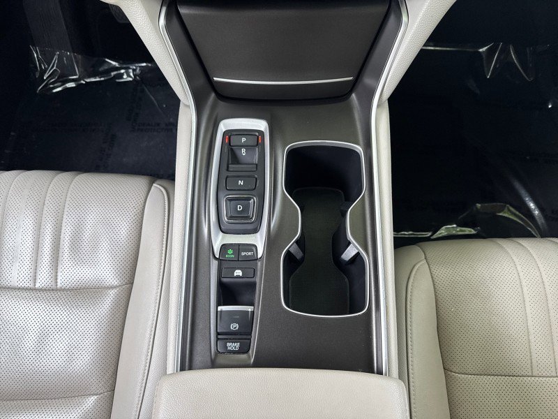 Used 2019 Honda Accord Touring image 26
