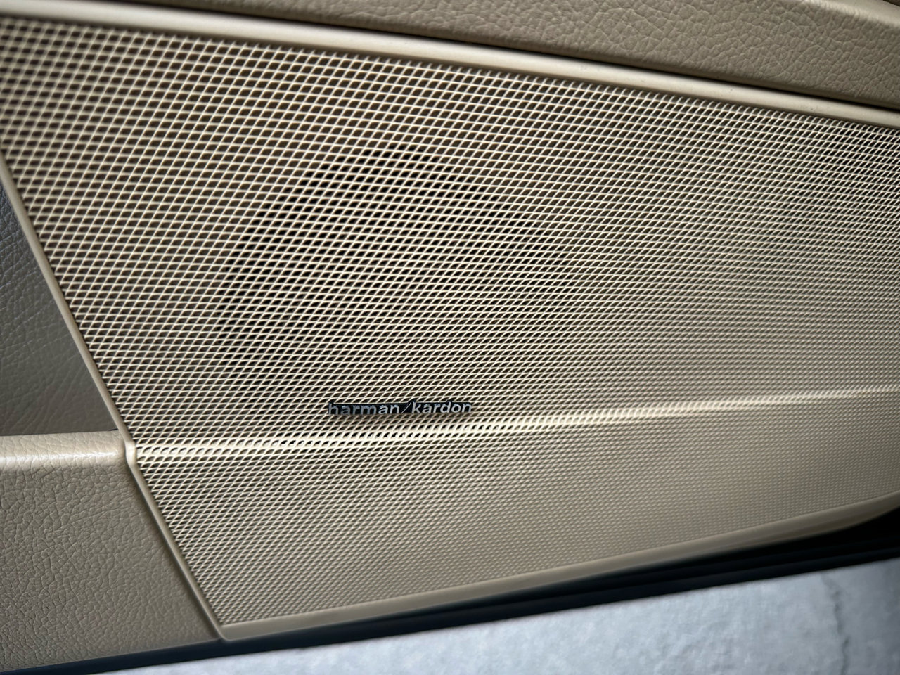 Used 2011 Mercedes-Benz S 550 4MATIC image 27