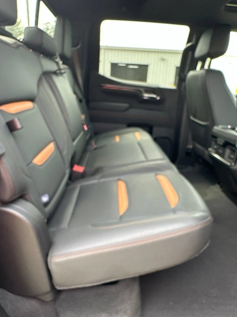 Used 2024 GMC Sierra 1500 AT4 w/ Technology Package AWD/4WD image 12