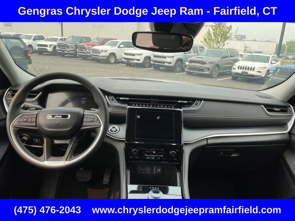 Certified 2023 Jeep Grand Cherokee Laredo X AWD/4WD image 57