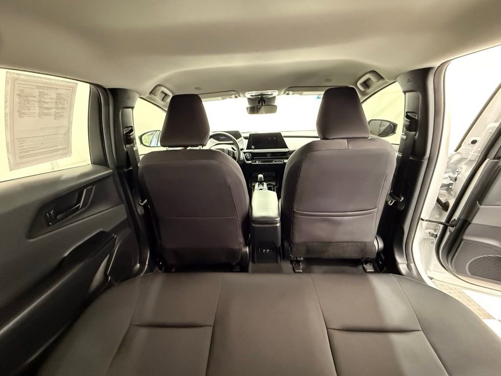 Used 2023 Toyota Prius LE FWD image 28