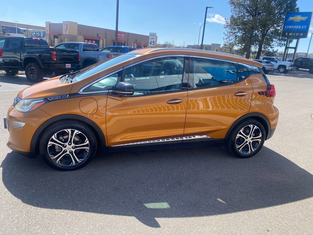 Used 2017 Chevrolet Bolt Premier w/ Driver Confidence II Package FWD image 2
