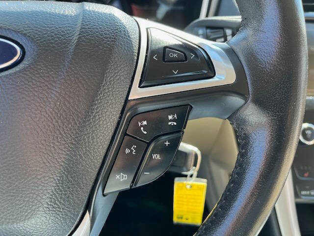 Used 2014 Ford Fusion SE w/ Equipment Group 202A FWD image 20
