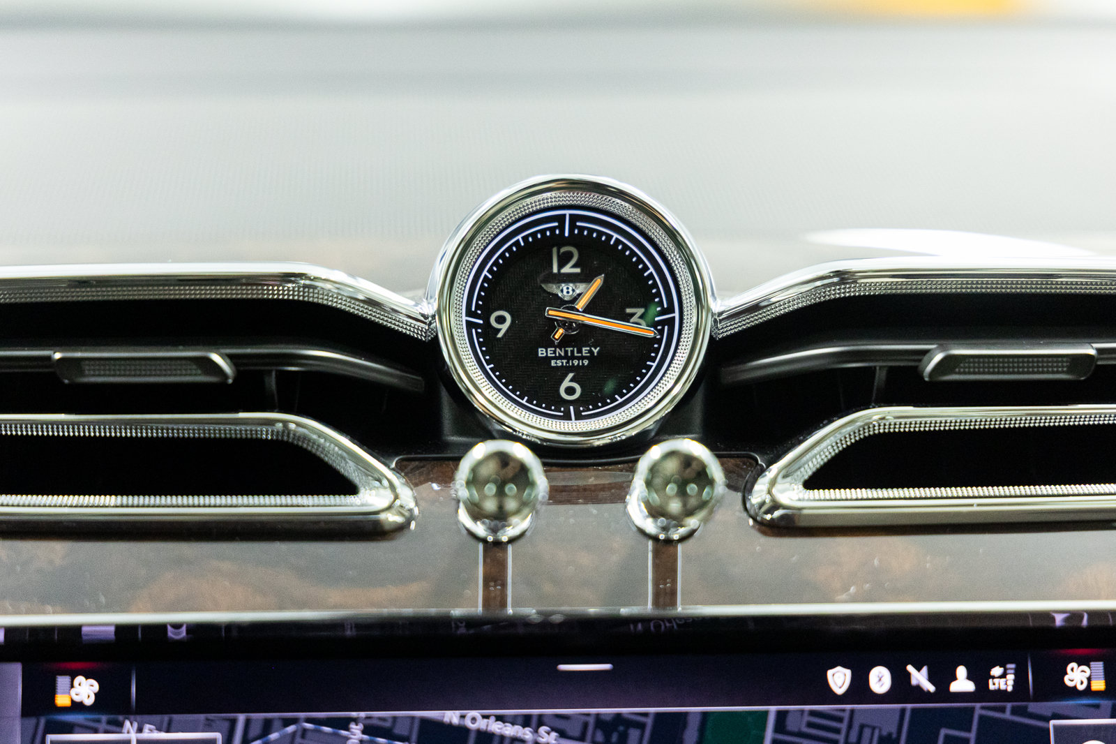 Certified 2023 Bentley Bentayga AWD/4WD image 47