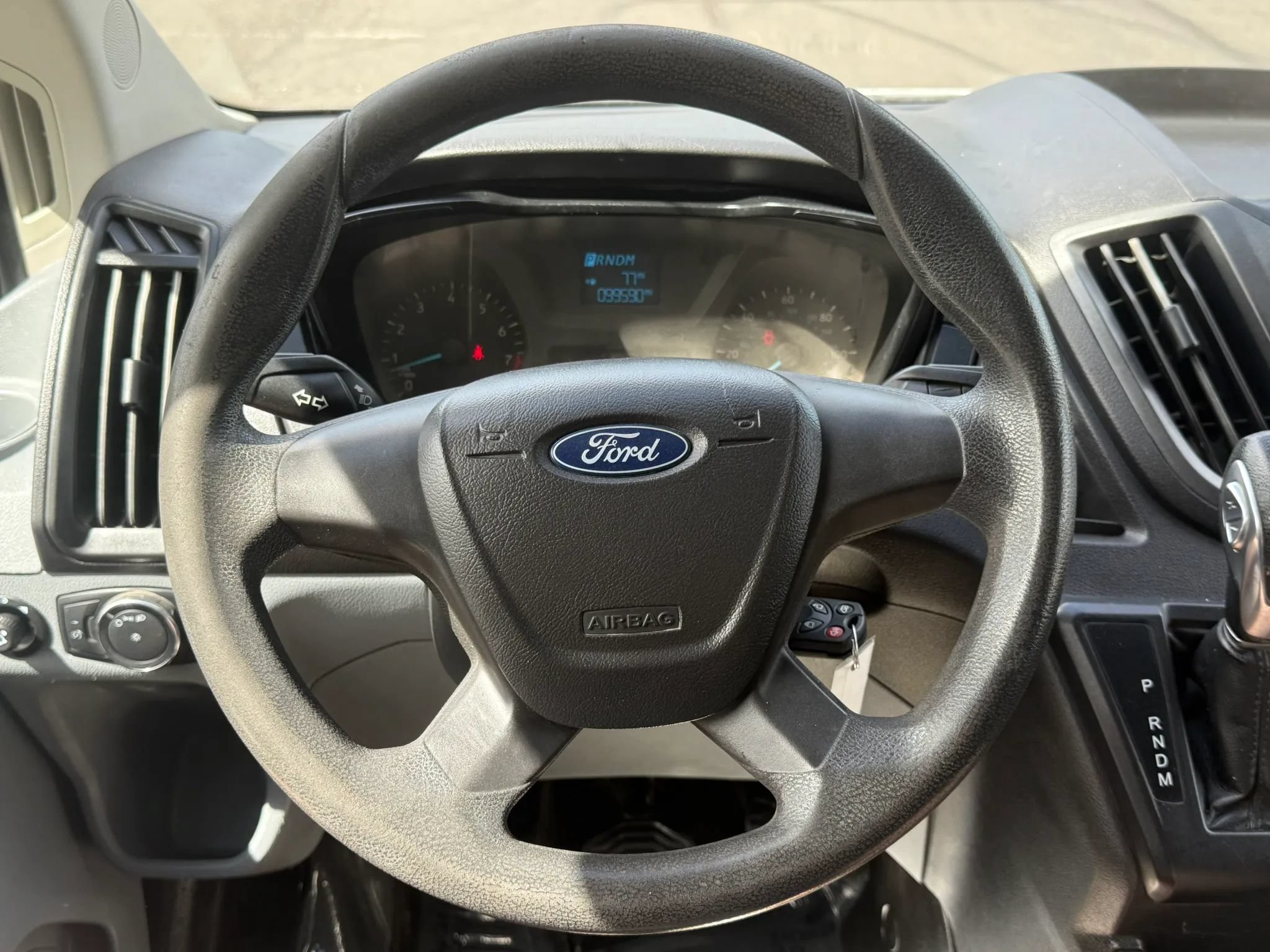 Used 2018 Ford Transit 250 148 Medium Roof RWD image 9