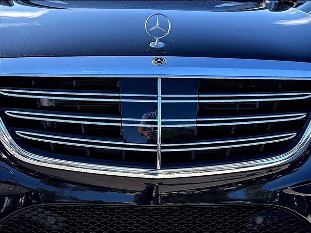 Used 2019 Mercedes-Benz S 560 Sedan image 28