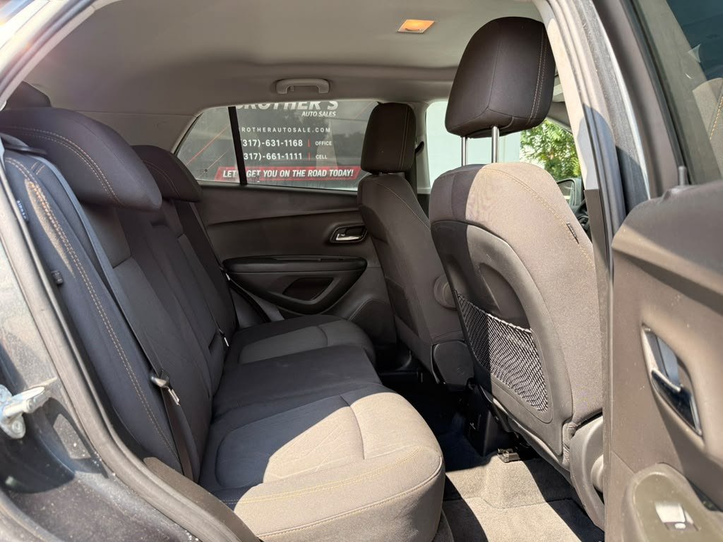 Used 2017 Chevrolet Trax LT AWD/4WD image 28
