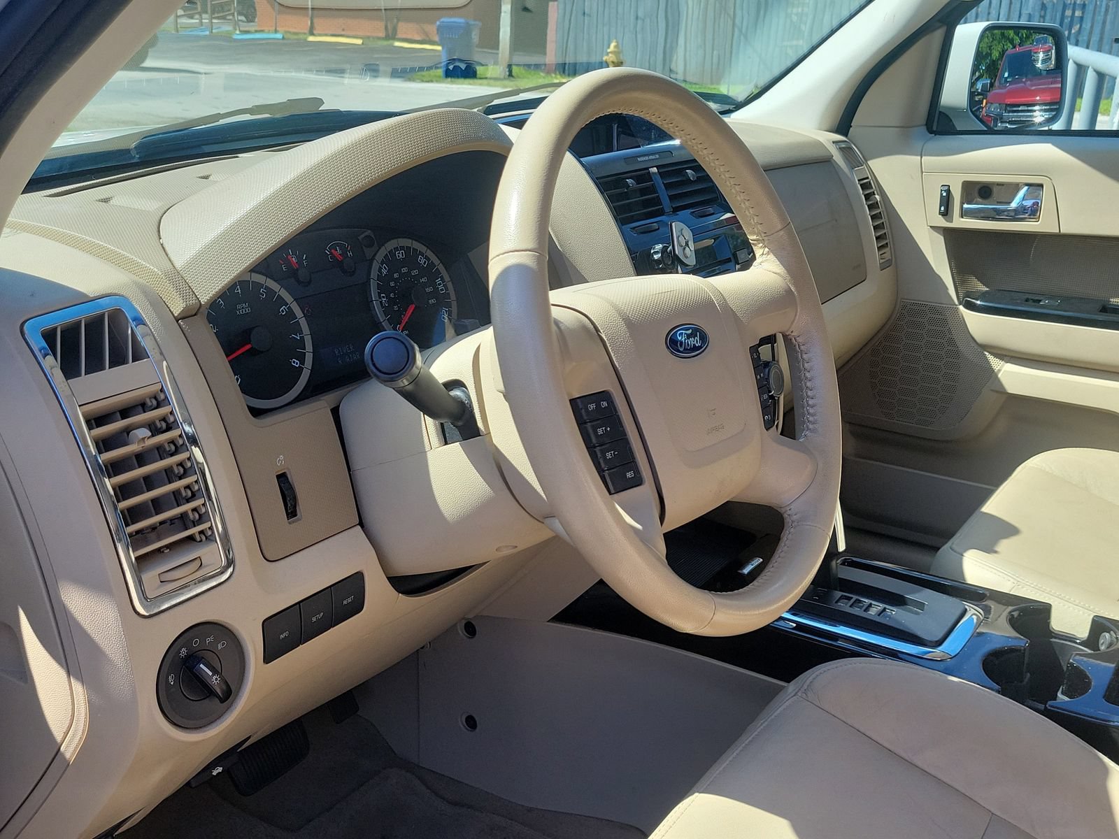 Used 2012 Ford Escape Limited AWD/4WD image 11