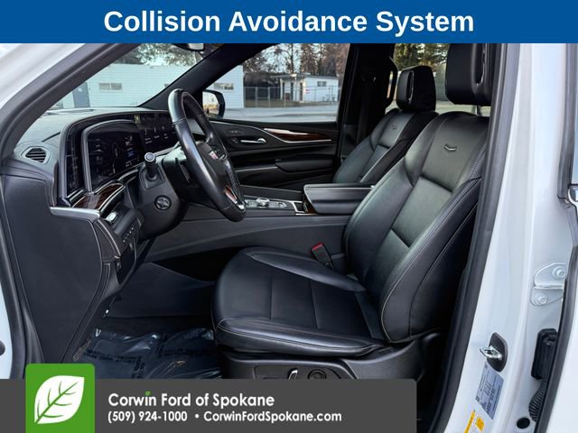 Used 2022 Cadillac Escalade ESV Luxury image 2