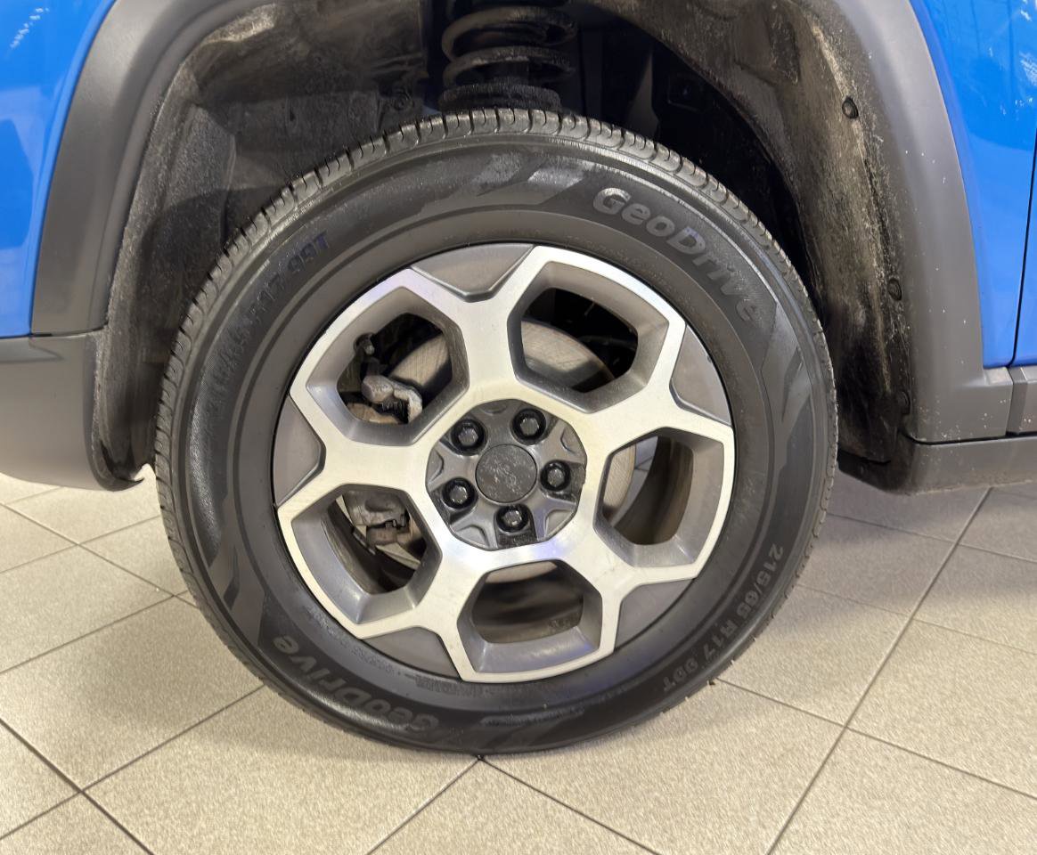 Used 2022 Jeep Compass Trailhawk w/ Trailhawk Elite Group AWD/4WD image 79