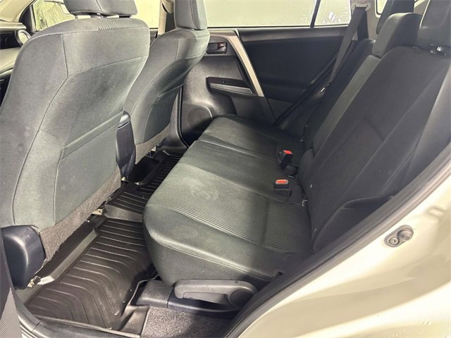Used 2018 Toyota RAV4 LE image 12