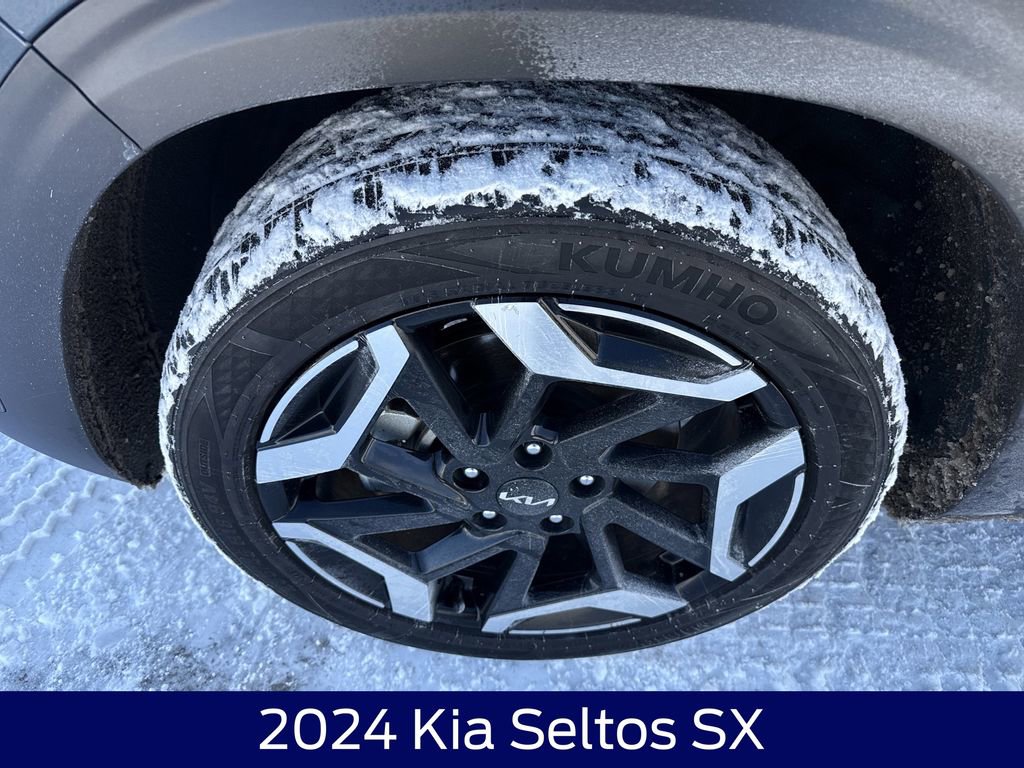 Used 2024 Kia Seltos SX image 11