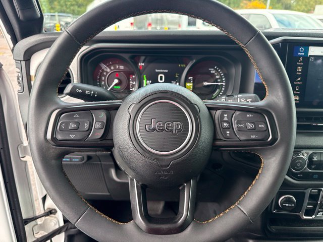 Used 2024 Jeep Wrangler Unlimited w/ Convenience Group AWD/4WD image 13