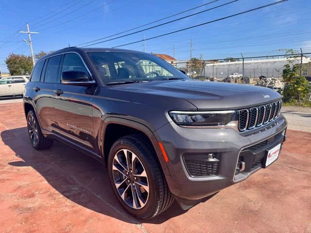New 2025 Jeep Grand Cherokee Overland w/ Adv Protech Group III image 3