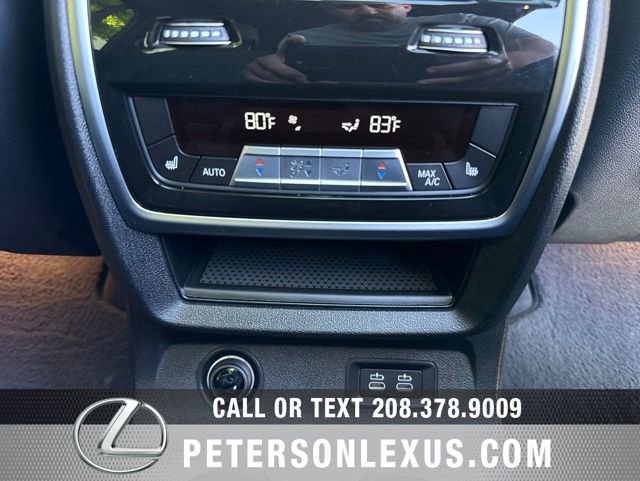 Used 2021 BMW X7 xDrive40i w/ M Sport Package AWD/4WD image 17