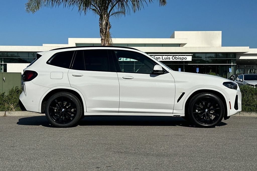 Used 2024 BMW X3 sDrive30i w/ Premium Package RWD image 2