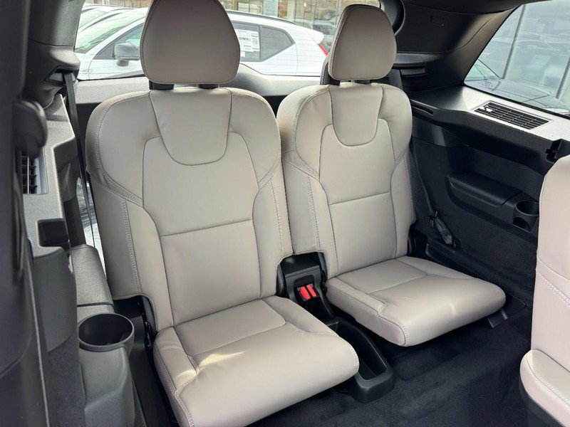 New 2026 Volvo XC90 T8 Ultra w/ Protection Package image 6