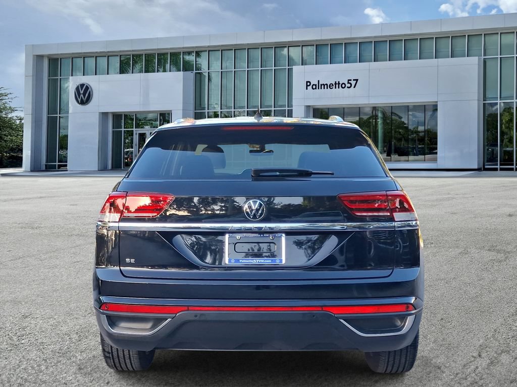 Certified 2023 Volkswagen Atlas Cross Sport SE w/ Black Wheel Package FWD image 5