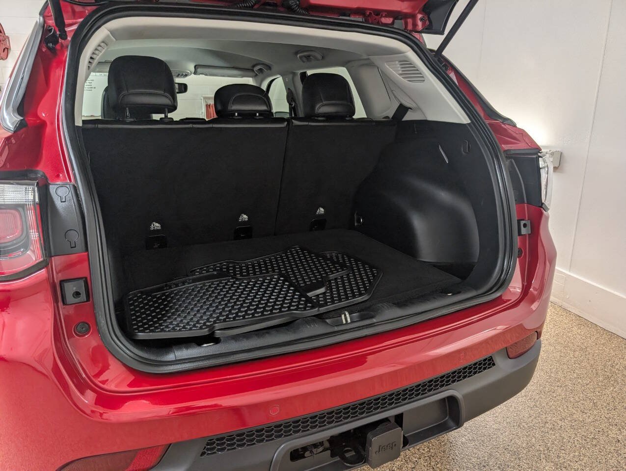 Used 2018 Jeep Compass Trailhawk w/ Safety & Security Group AWD/4WD image 16