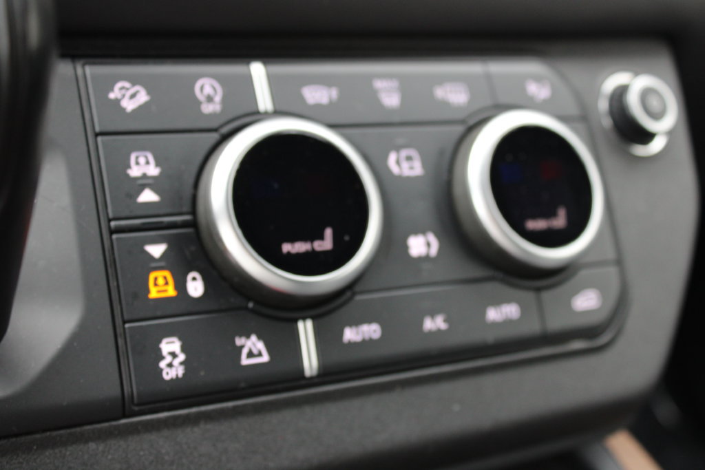 Used 2023 Land Rover Defender 130 X AWD/4WD image 15