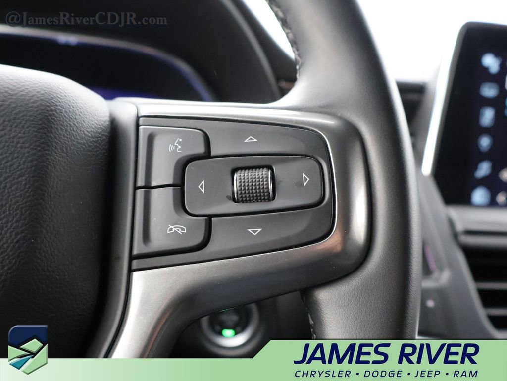 Used 2024 Chevrolet Suburban LT image 29