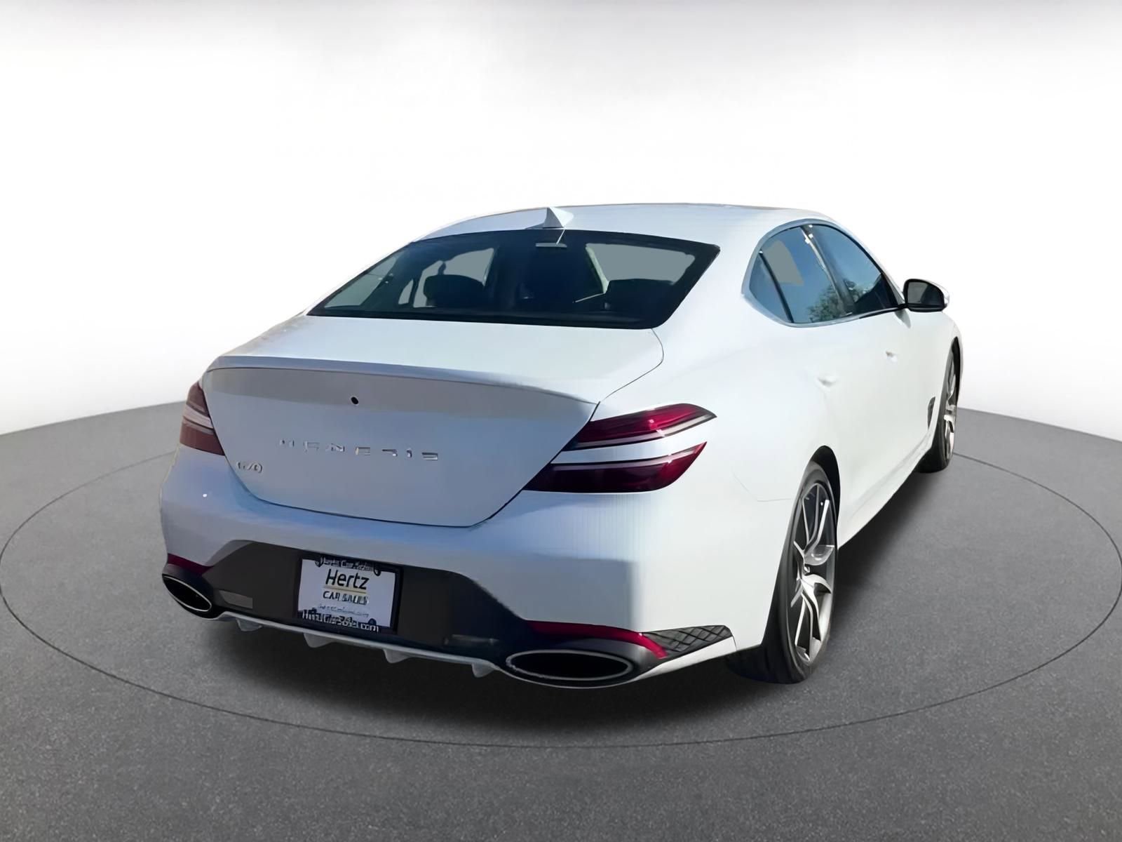 Used 2025 Genesis G70 2.5T image 14