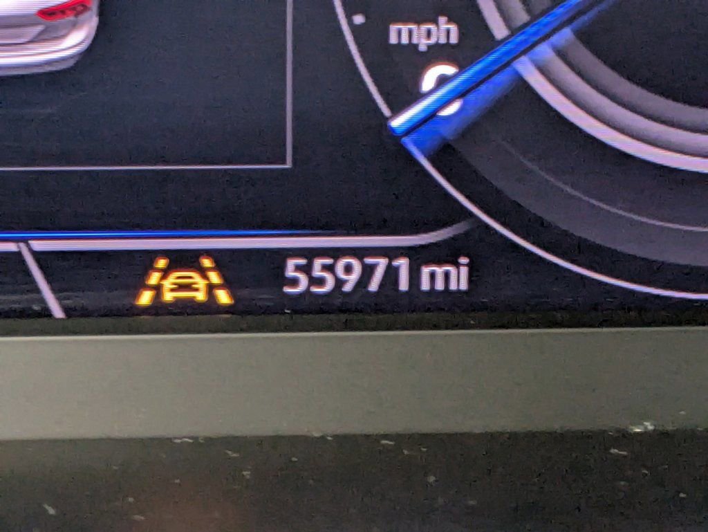 Used 2020 Volkswagen Tiguan SEL image 18